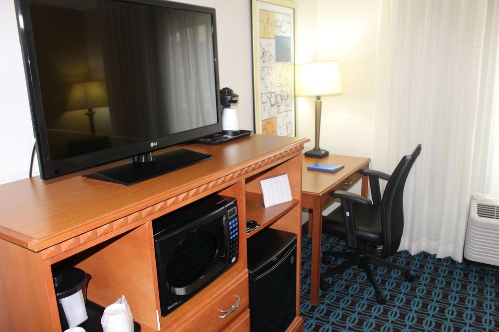Fairfield & Kansas Hotel